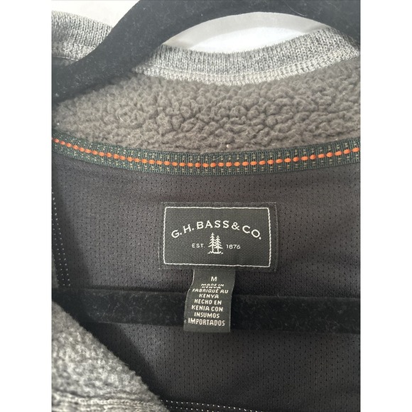 G.H. Bass & Co. Mens Size Medium 3 Button‎ Pullover Gray Sweatshirt EUC A7 - Picture 2 of 5